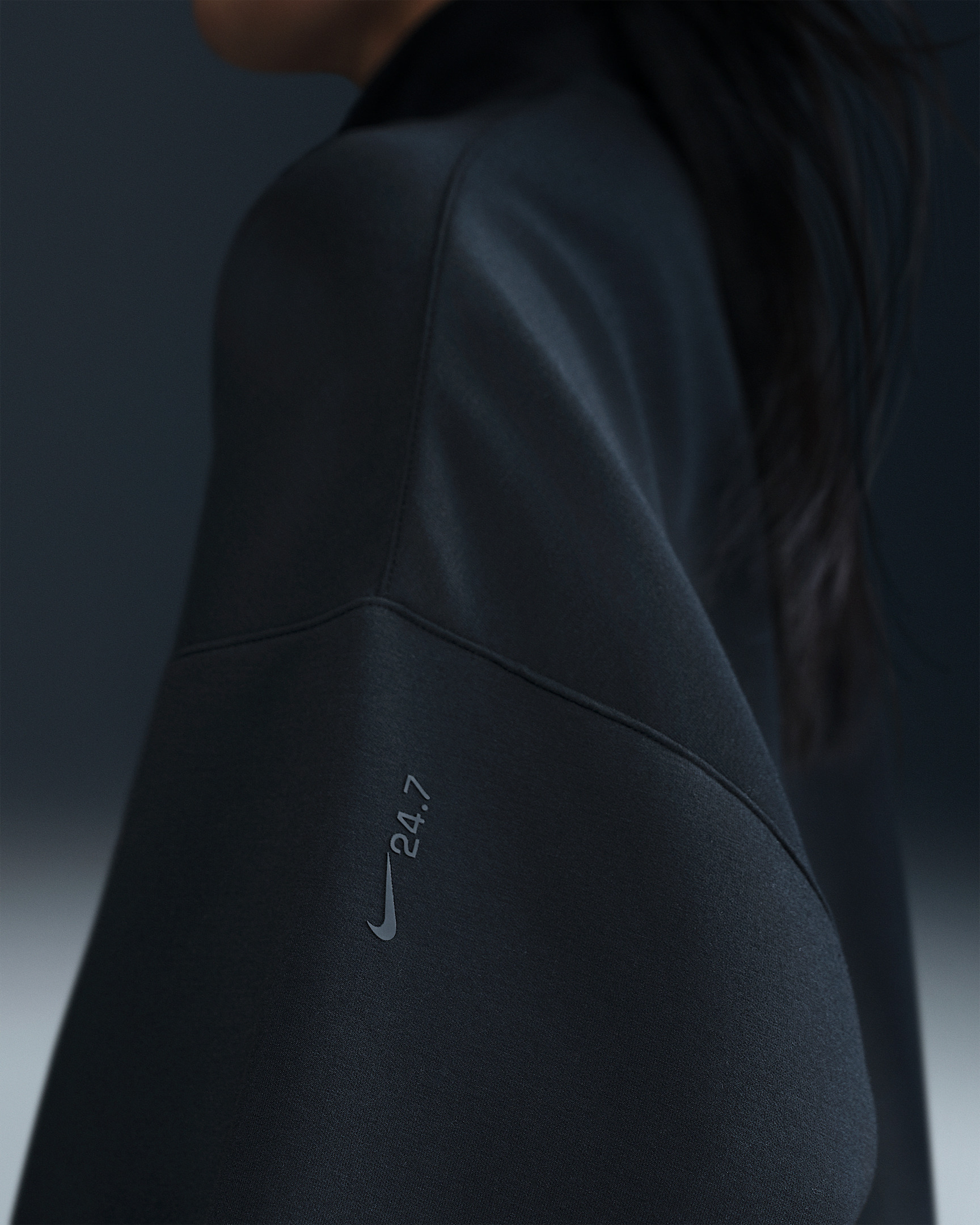 Nike 24.7 ImpossiblySoft Women's Dri-FIT Oversized 1/2-Zip Top - 6
