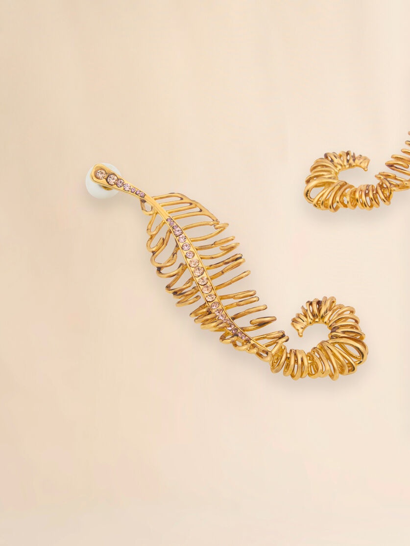 CURVED METAL FEATHER EARRINGS - 4