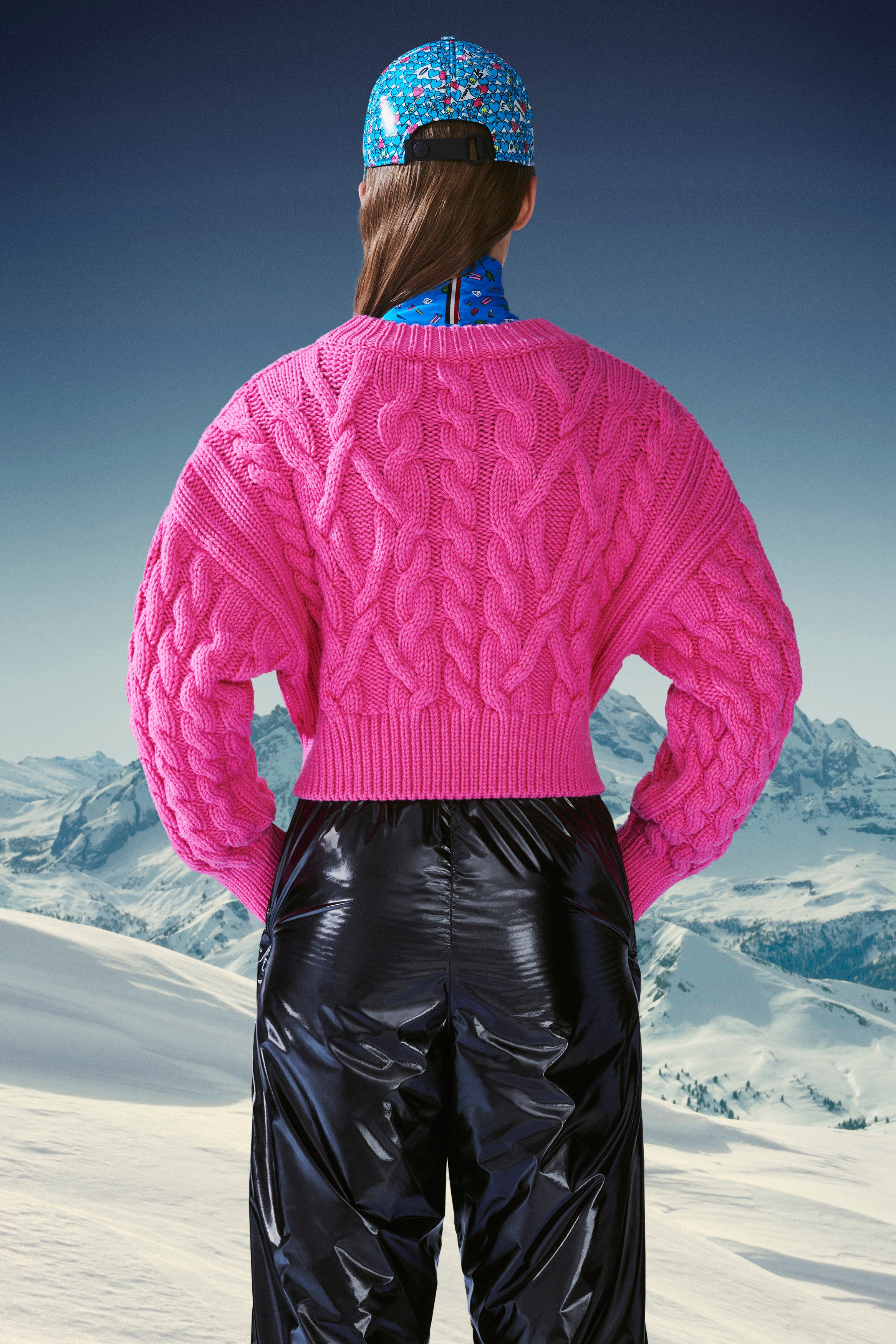 Cropped Cable-Knit Sweater - 4