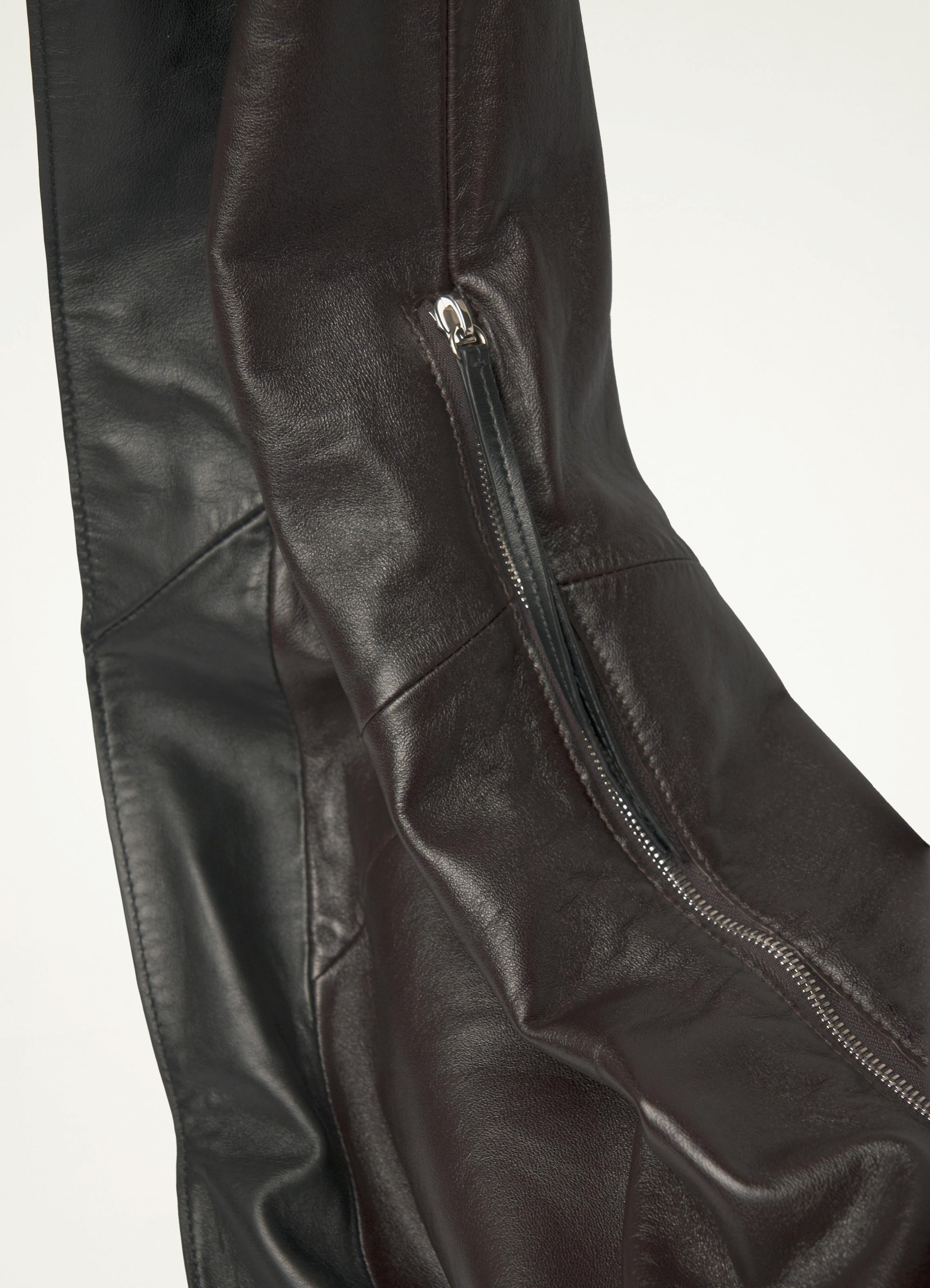 BANDANA BAG
SOFT NAPPA LEATHER - 2