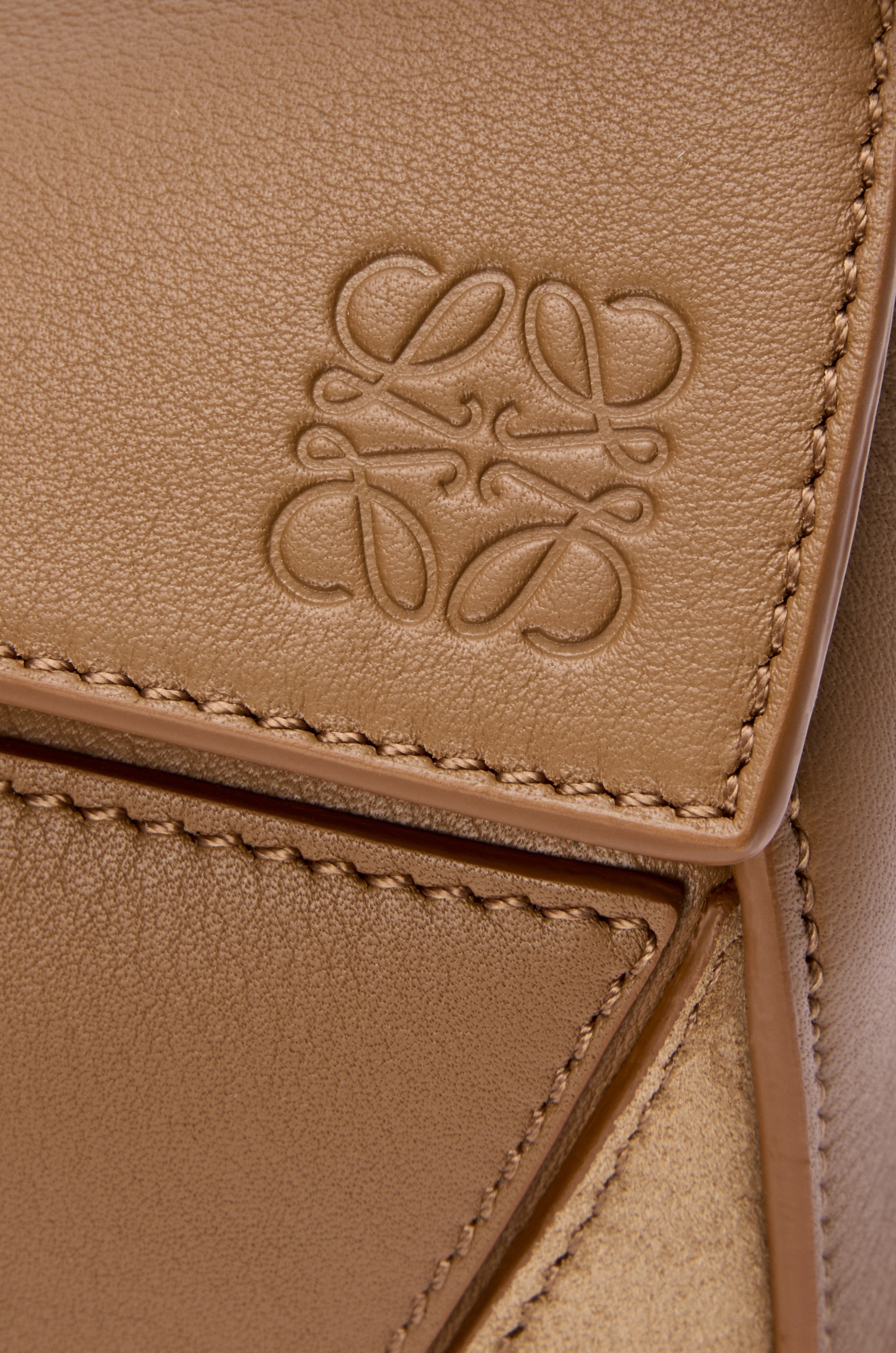 Small Puzzle bag in classic calfskin and suede - 10
