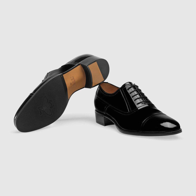 Patent leather lace-up shoe 5