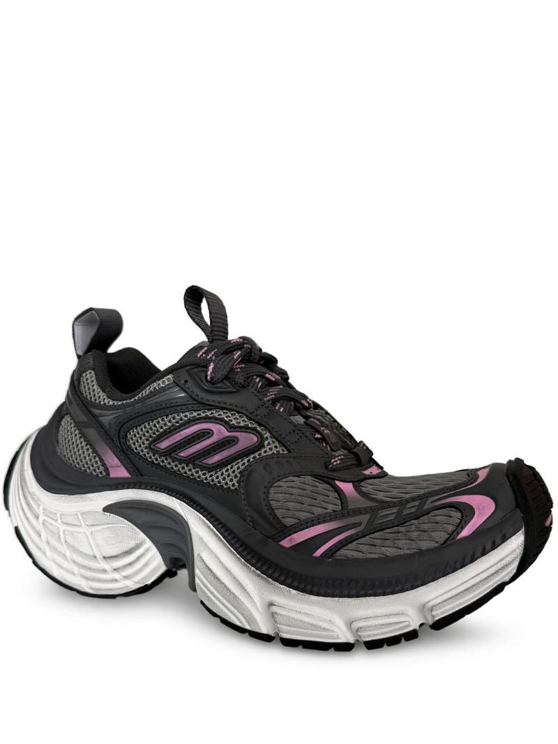 6XL sneakers 1