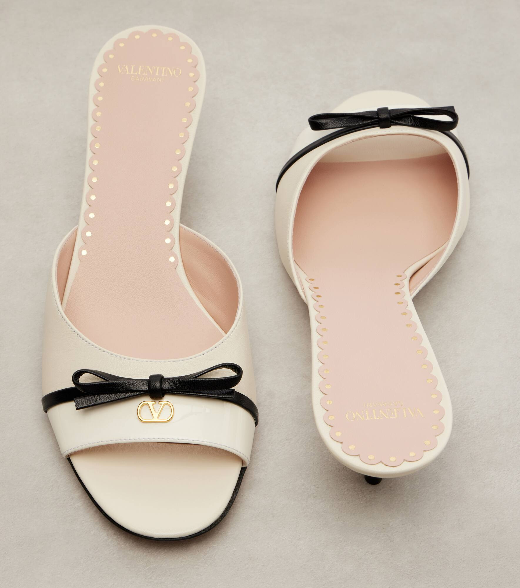 Bepointy 45 patent leather mules - 5