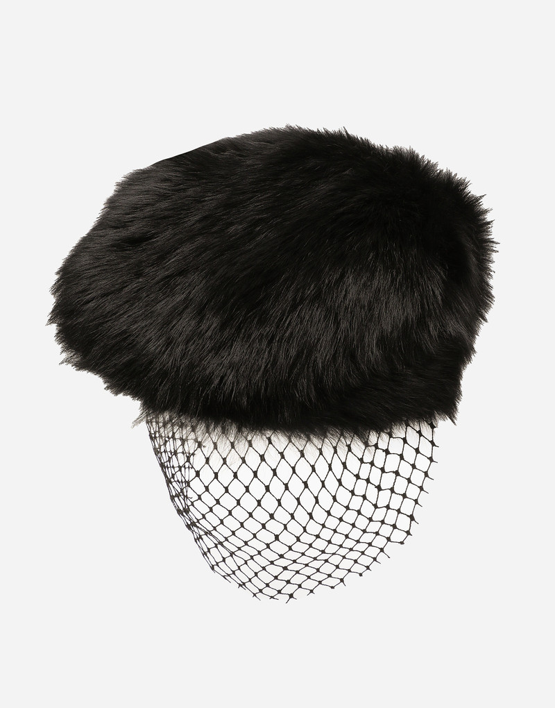 Veil를 가진 Shearling 편평한 모자 4