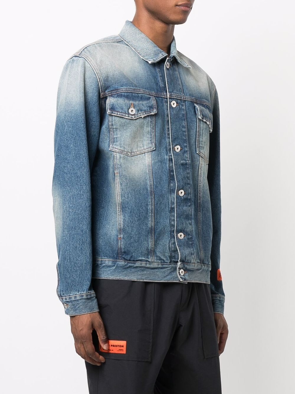 logo-patch stonewashed denim jacket - 3