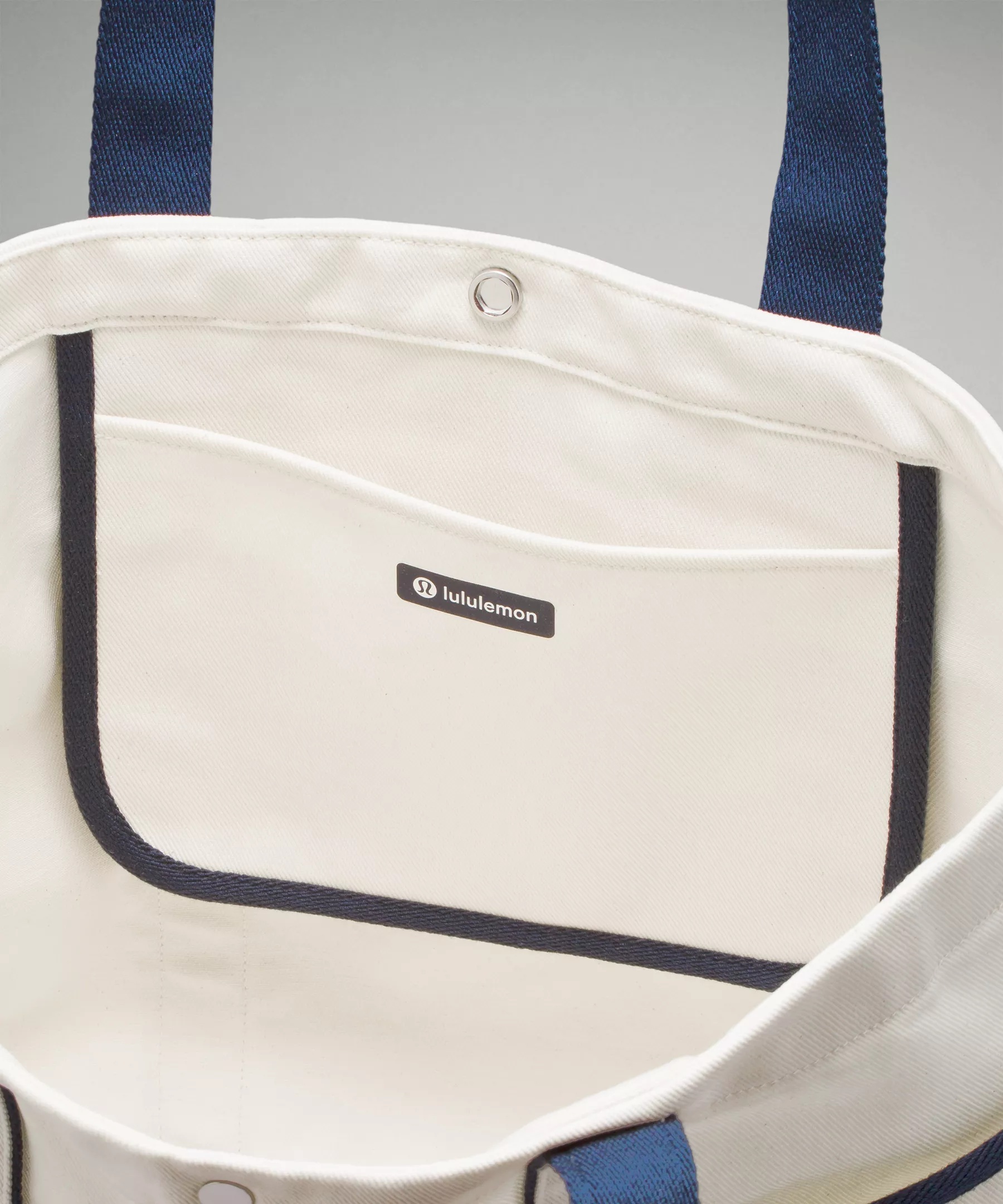 セール！デイリーマルチポケット トートバッグ 20L - Lava Cake Daily Multi-Pocket Tote Bag 20L | Men's Bags,Purses,Wallets