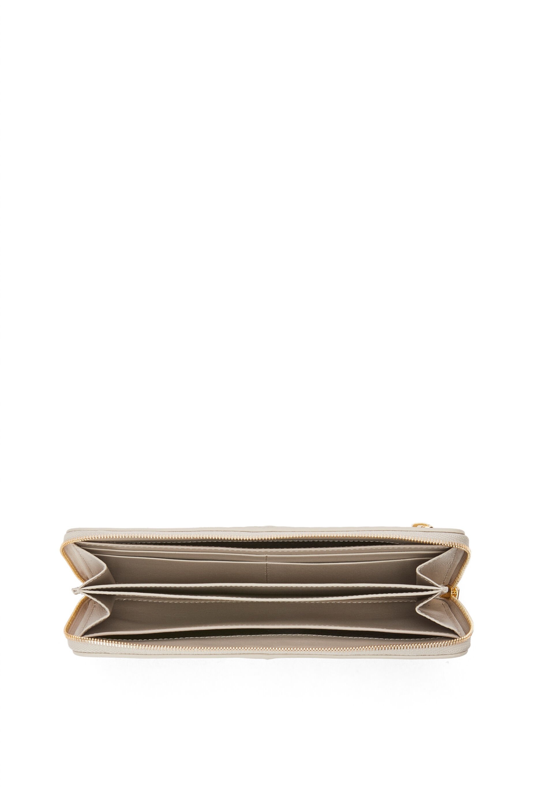 Knot zip around wallet in shiny nappa calfskin - 4
