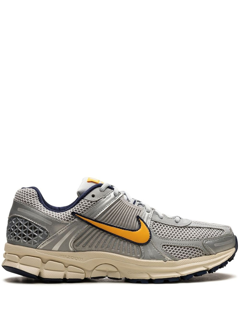 Zoom Vomro 5 "Pure Platinum/Laser Orange" panelled sneakers - 1