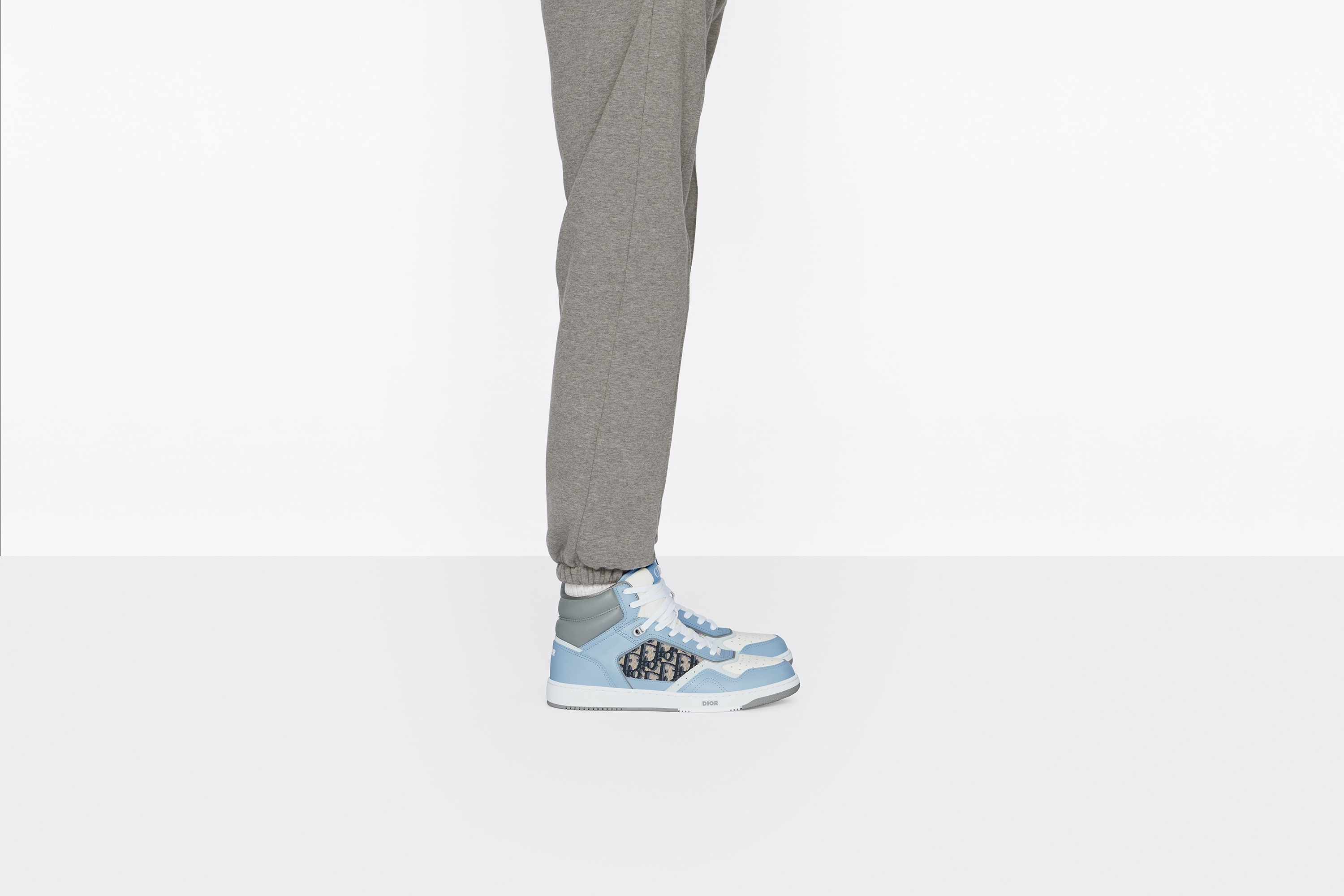 B27 High-Top Sneaker - 8