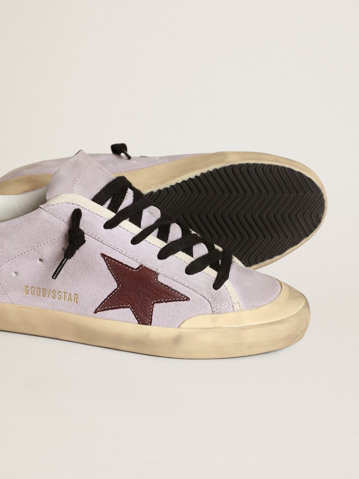Super-Star in lilac suede with a brown star and gold heel tab - 3