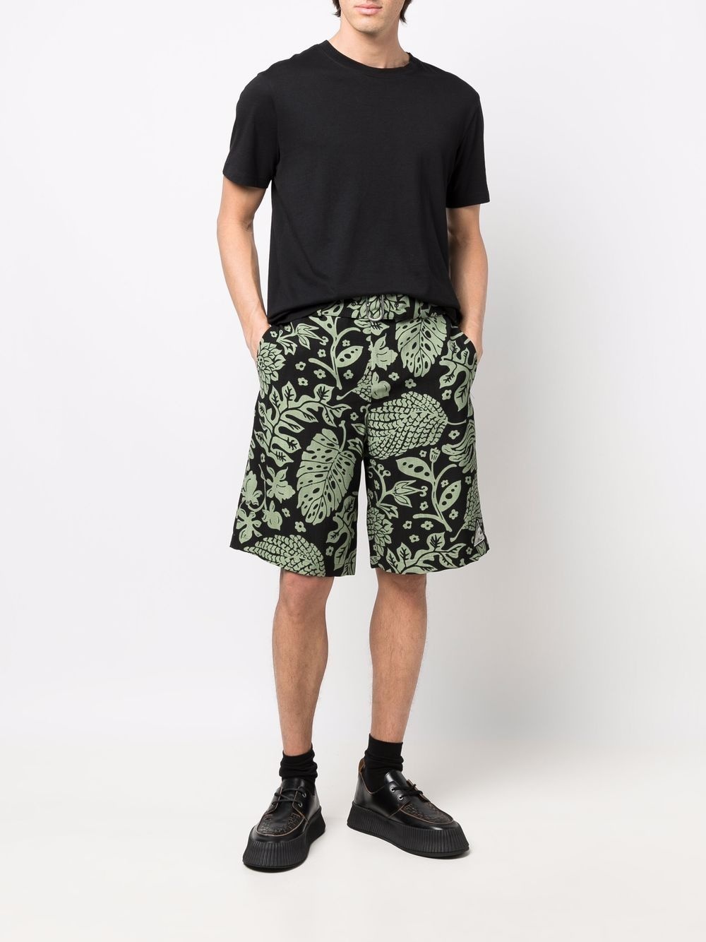 all-over floral-print shorts - 2