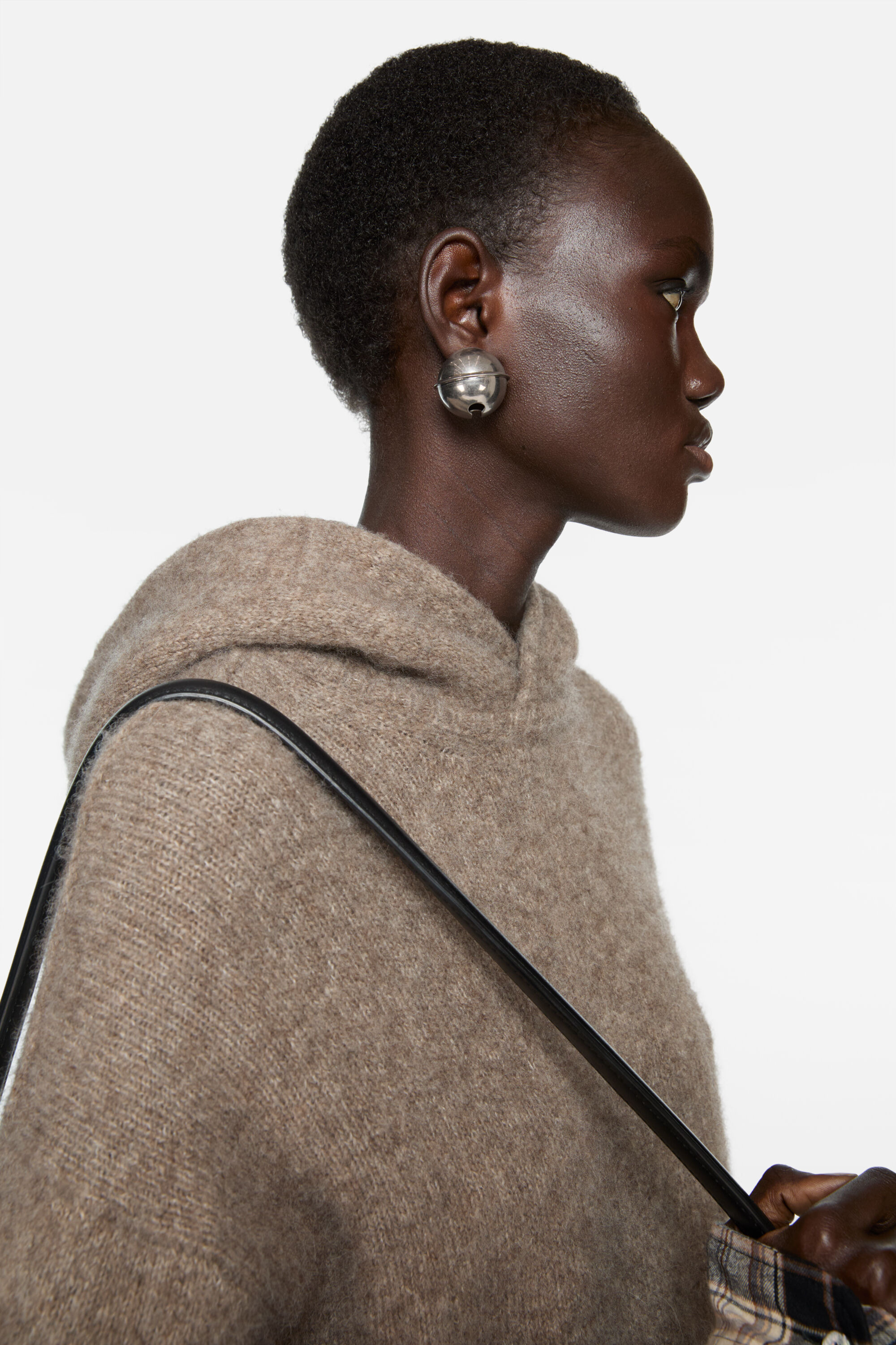 Bell-shaped metal earrings - Semi matt silver - 2