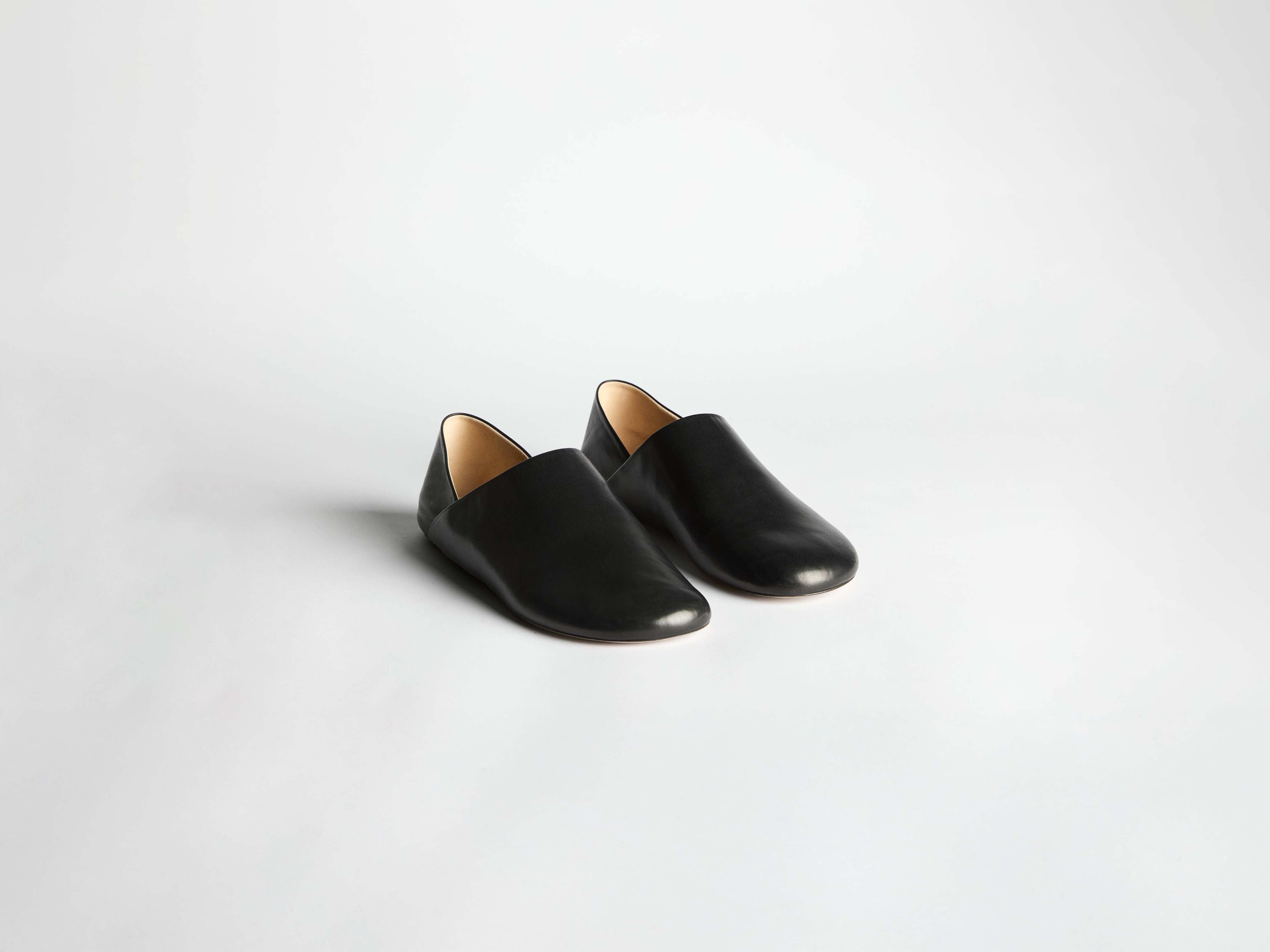 MENS SLIPPER MULES IN BLACK - 3