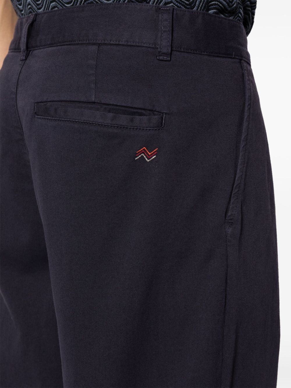 logo-embroidered mid-rise chinos - 5