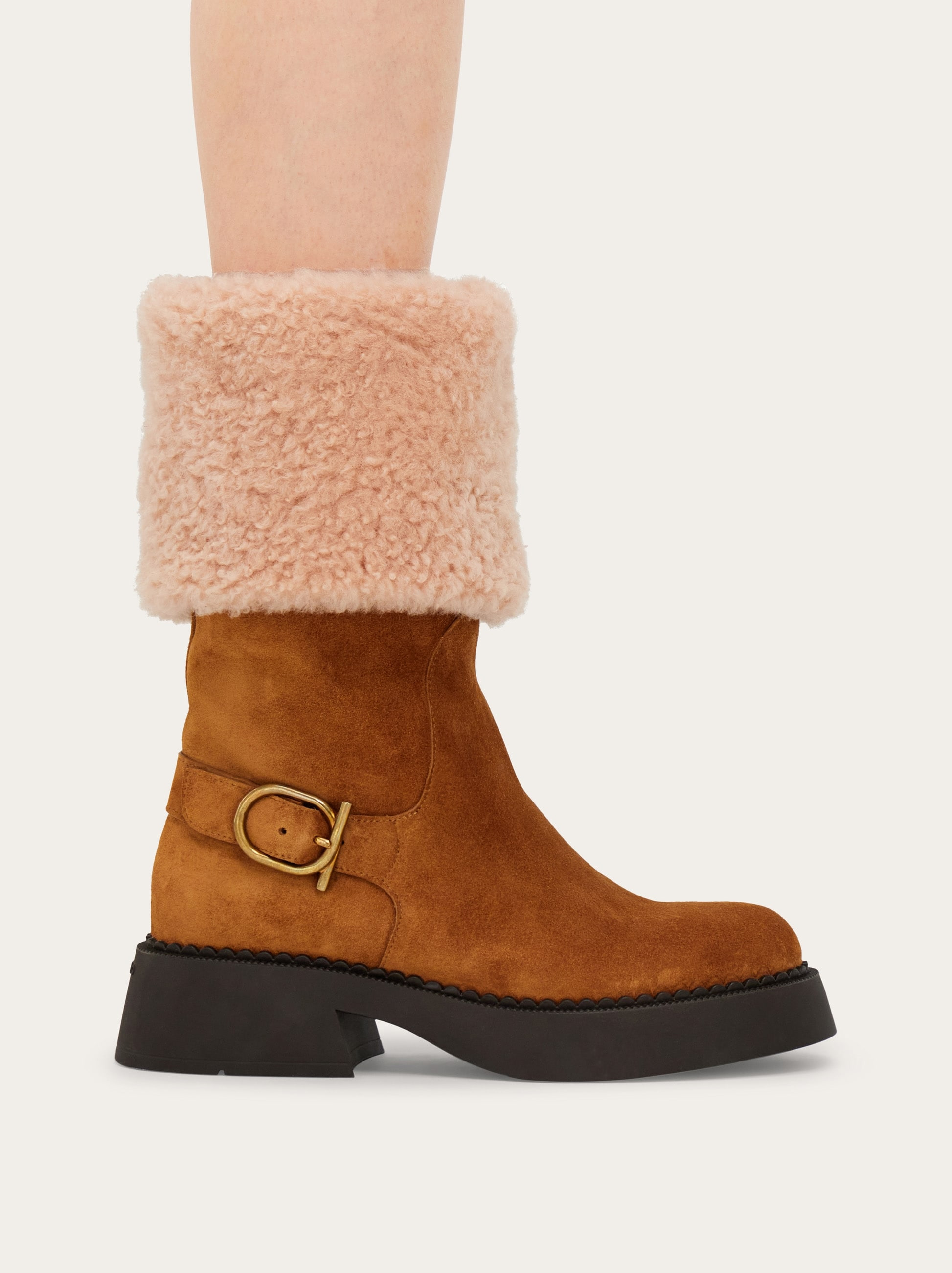 Ankle boot with chunky shearling detail - 4