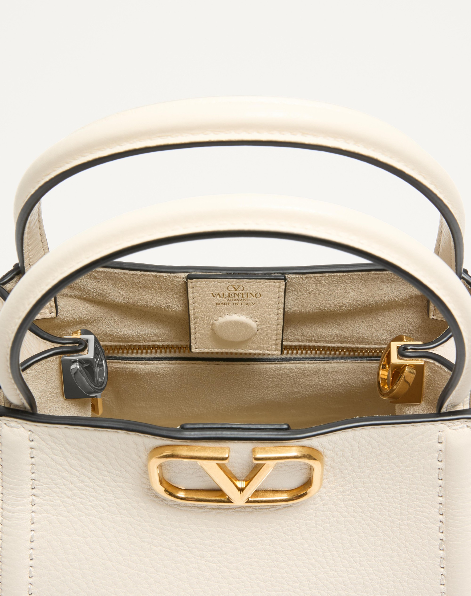 VALENTINO GARAVANI ALLTIME SMALL HANDBAG IN GRAINY CALFSKIN - 5