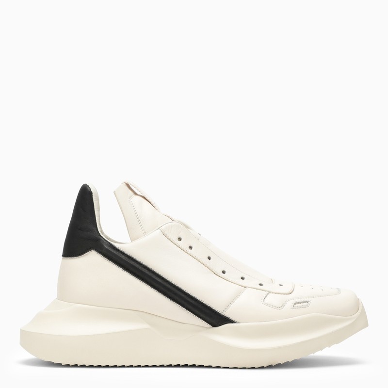 Low milk/black leather trainer - 1