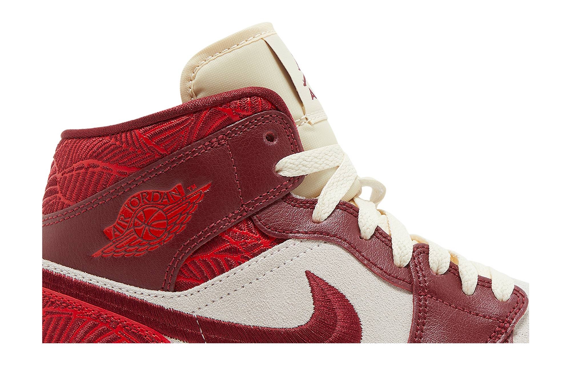 Wmns Air Jordan 1 Mid SE 'Lift Up' - 2