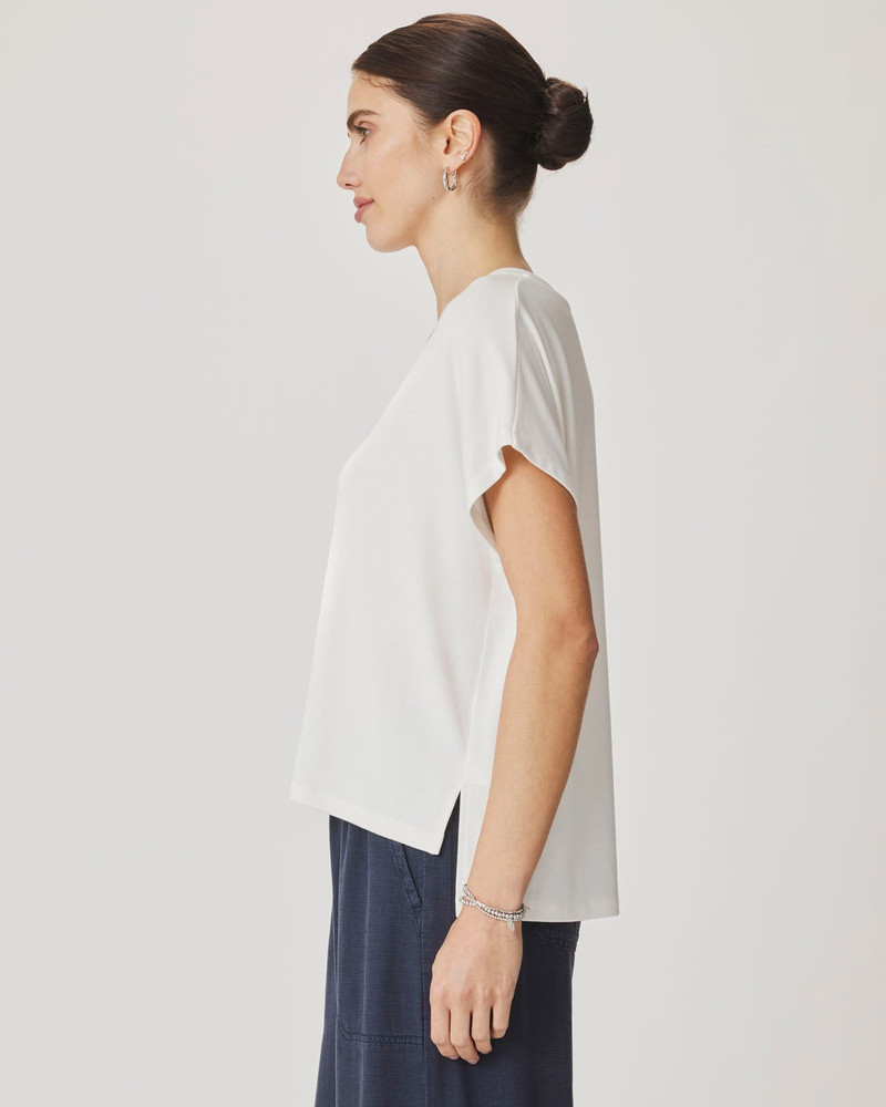 Amaya V-Neck Tee 4