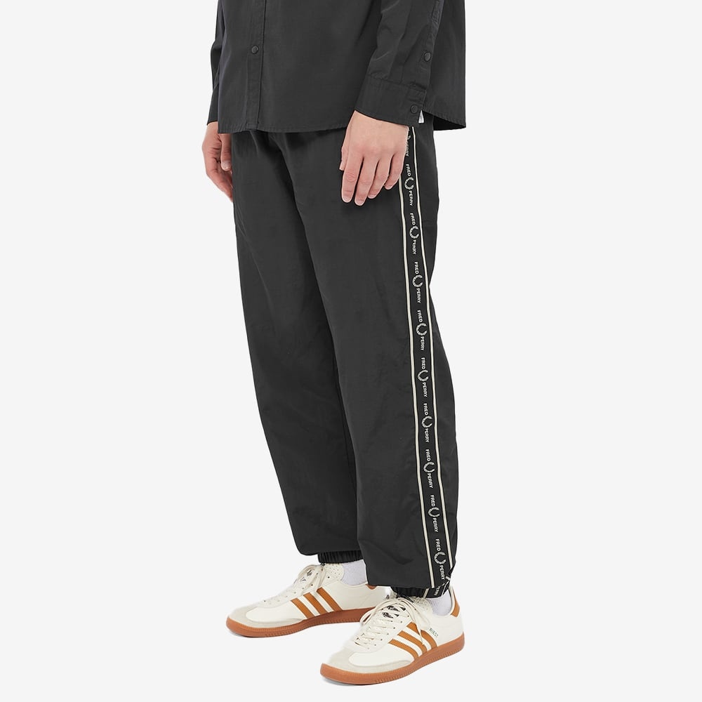 Fred Perry Taped Shell Pant - 2