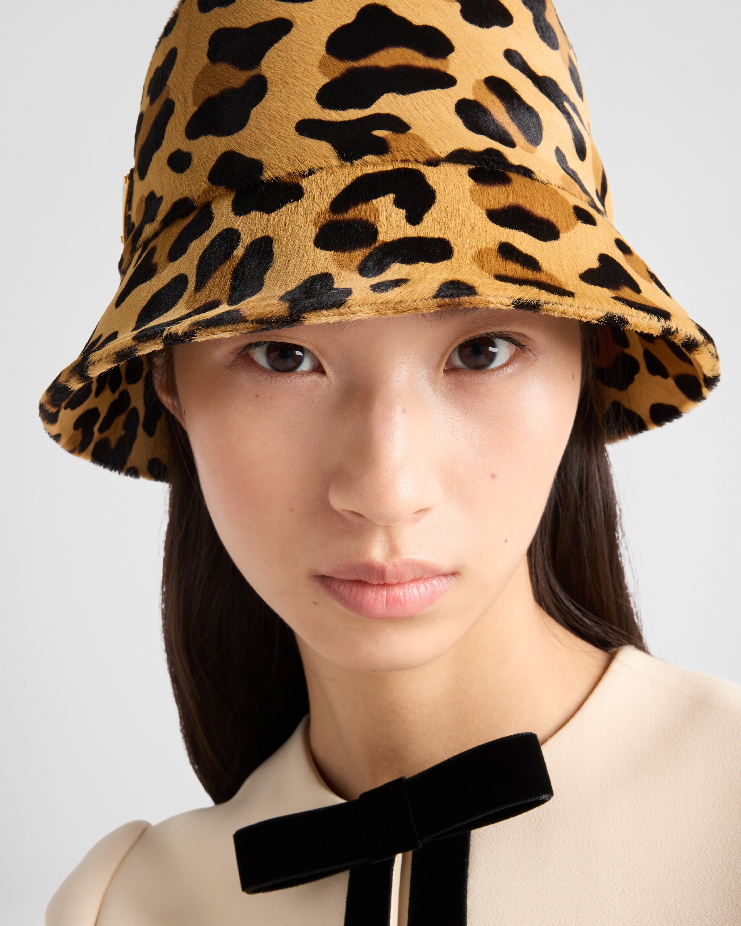 Printed leather bucket hat - 2