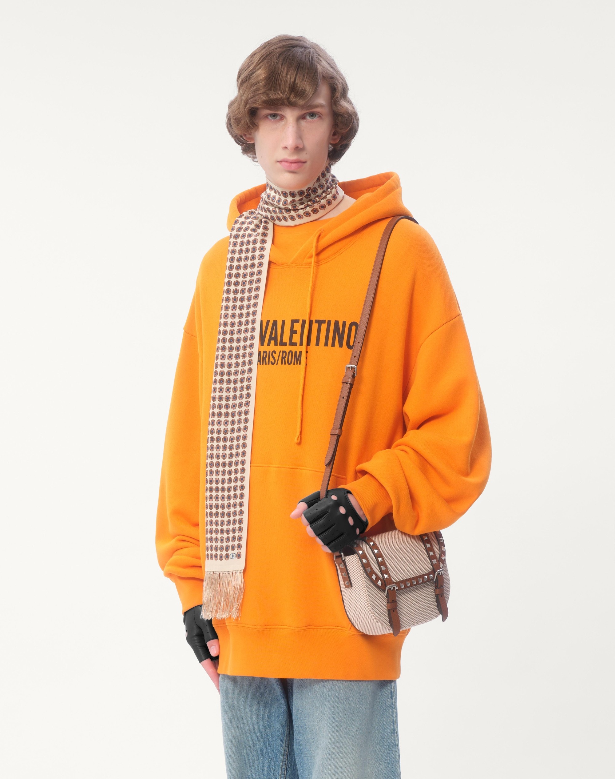 【VALENTINO】COTTON HOODIE WITH CHEZ VALENTINO PRINT Cotton Hooded Sweatshirt With Chez Valentino Print for Man
