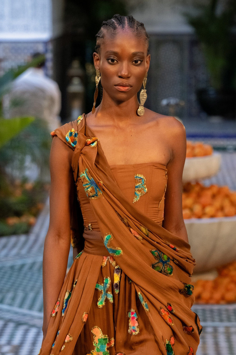 ALÉMAIS Le Jardin Hammered Charm Earrings outlook