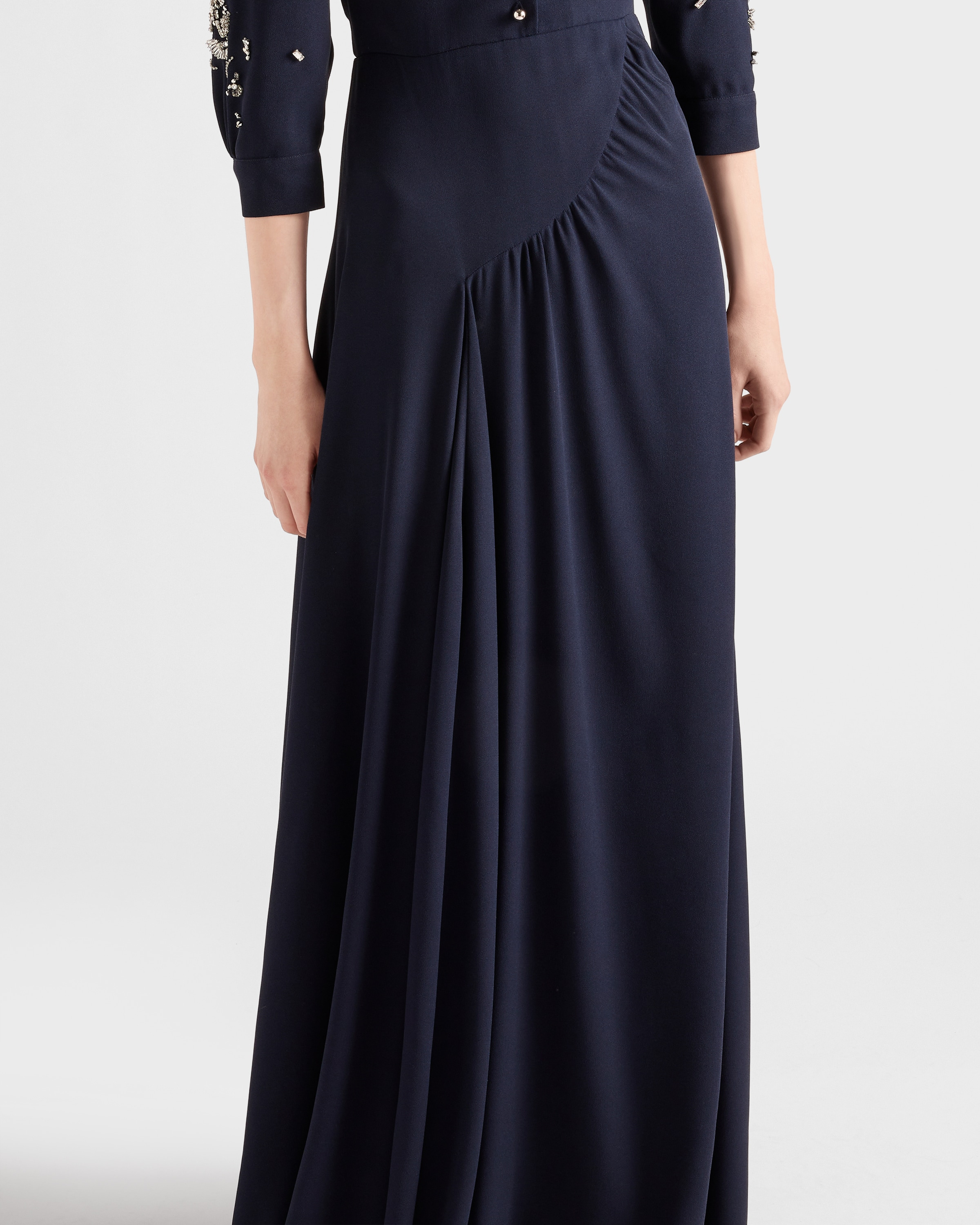 Long embroidered sablé dress - 3