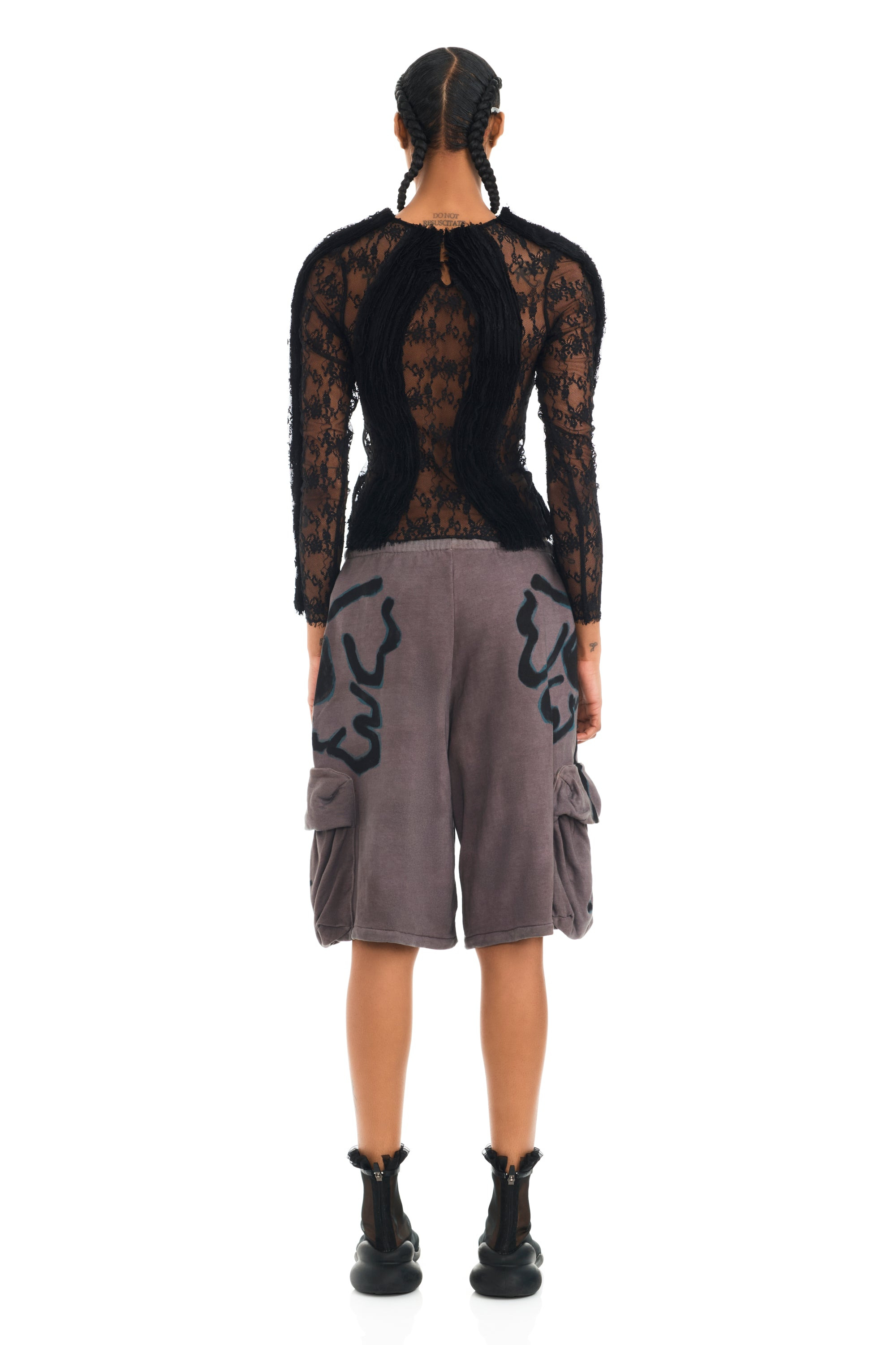 CHARCOAL FLOWER CARGO SWEATSHORTS - 6