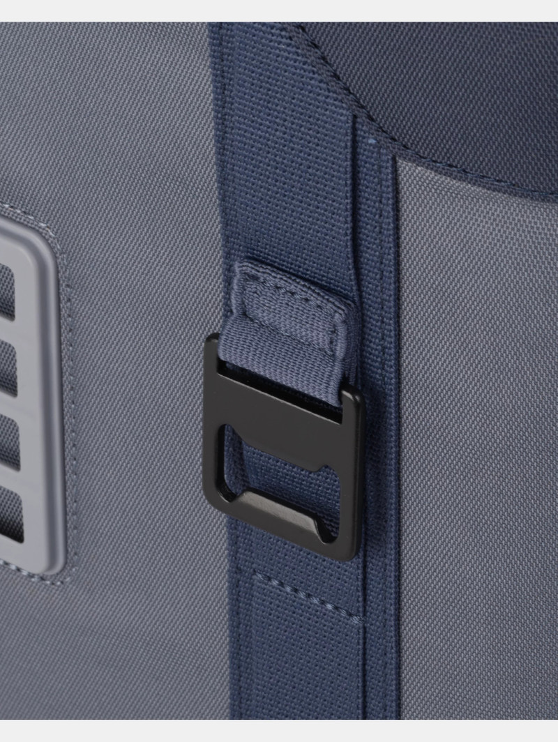 UA Sideline 25-Can Backpack Cooler 3