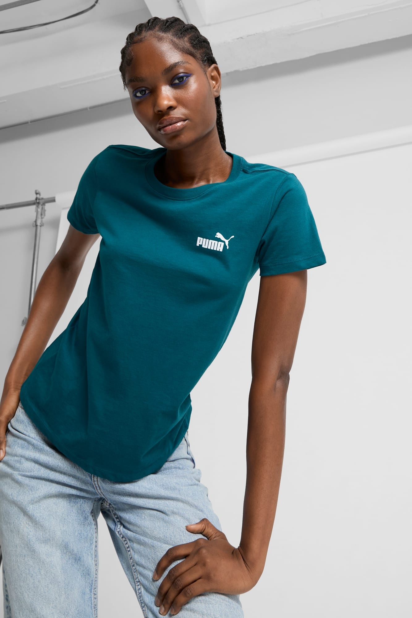 ESSENTIALS Small Logo Women's Tee - 3