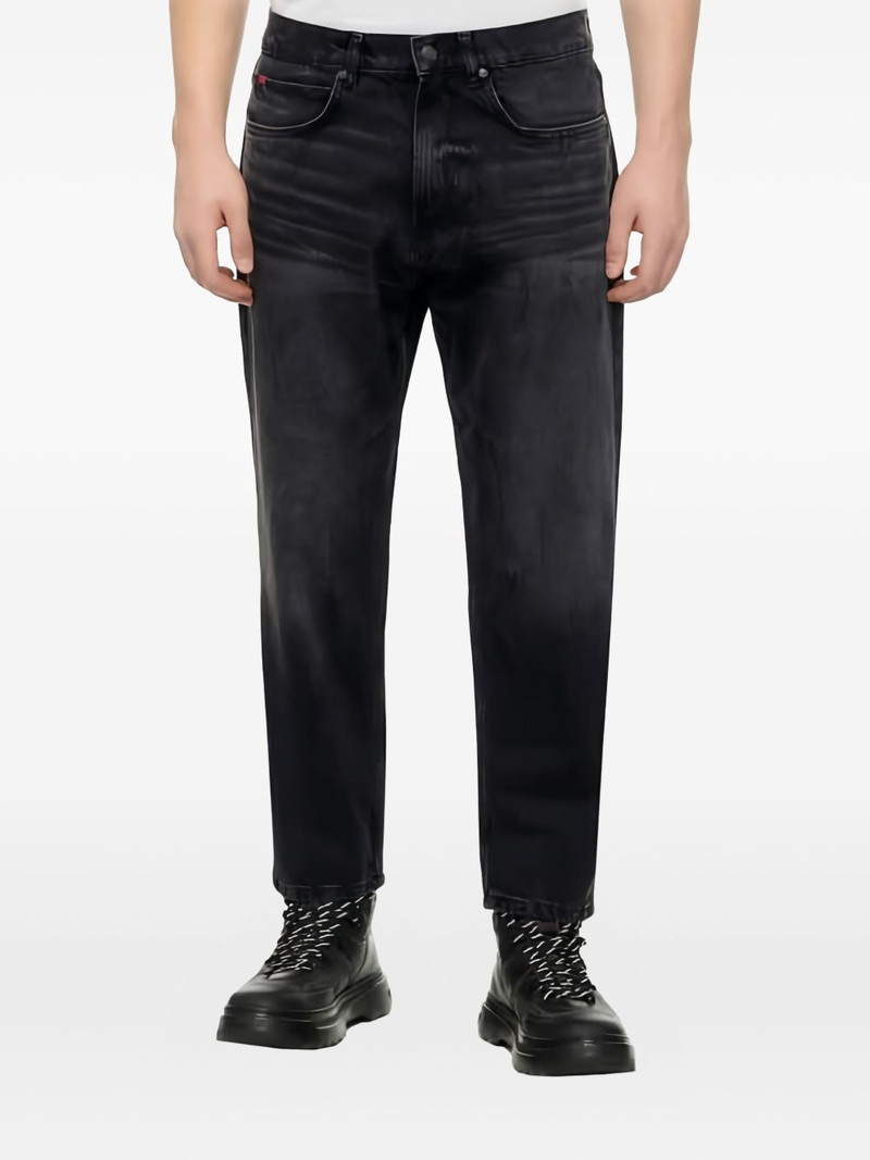 button-fastening jeans 1