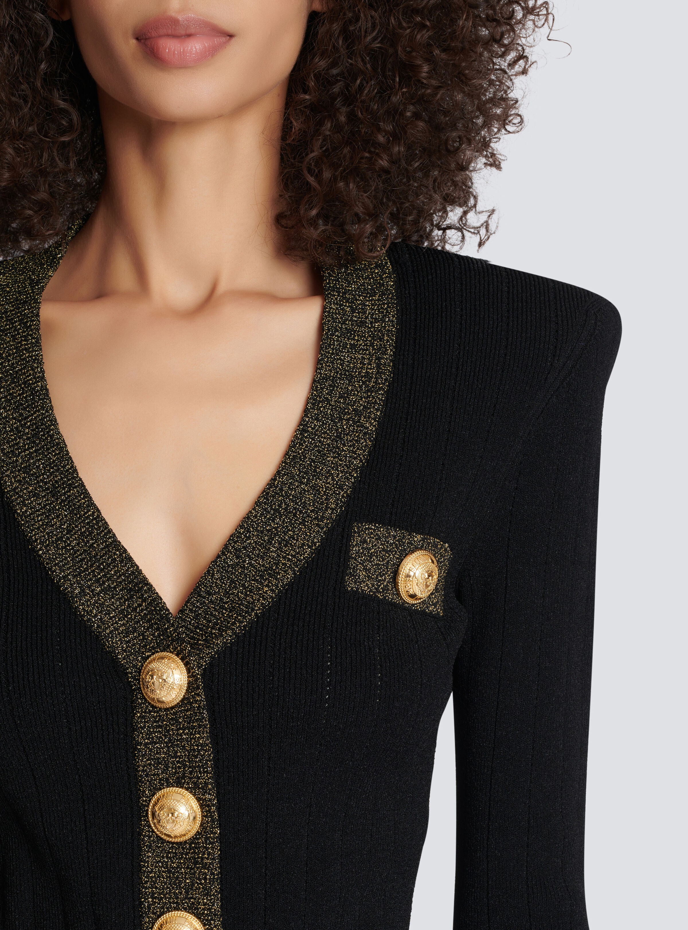 Cropped knit cardigan with gold trim - 6