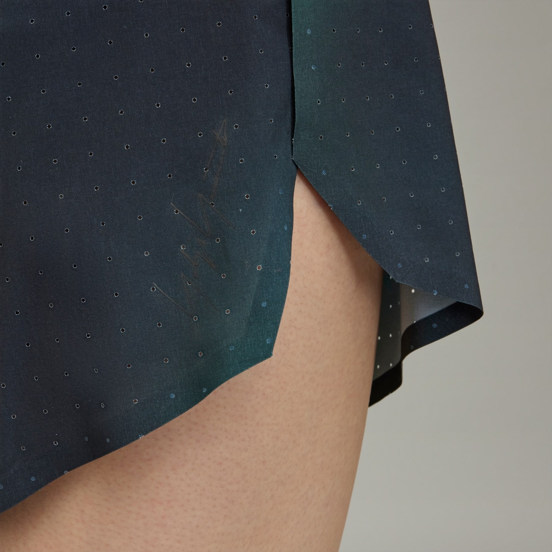 Y-3 Allover Print Running Shorts - 8