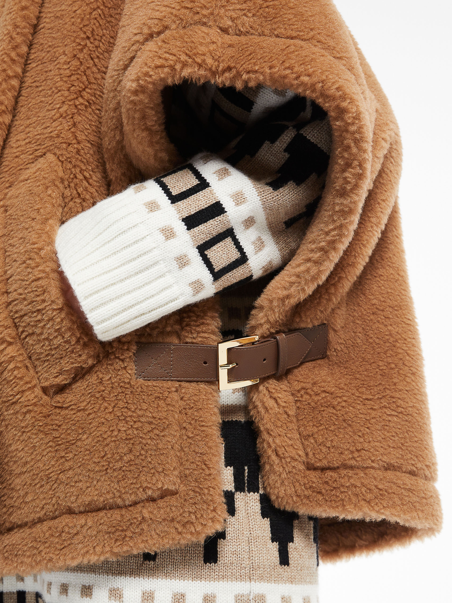 AGI Camel cape - 5