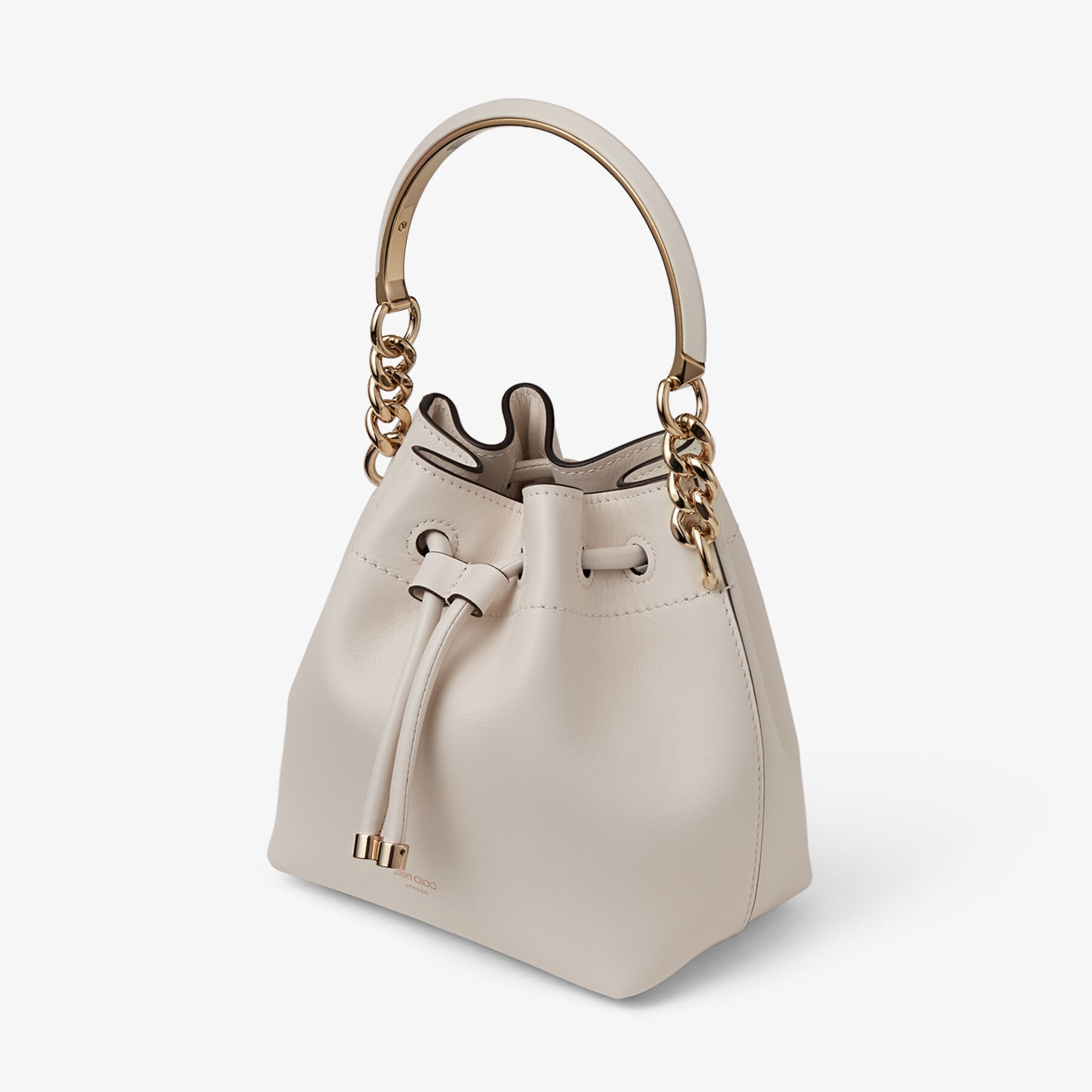 Bon Bon Bucket S
Latte Leather Bucket Bag with Light Gold Hardware - 6