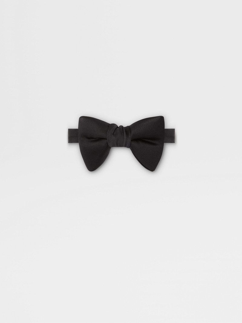 BLACK SILK BOWTIE 3