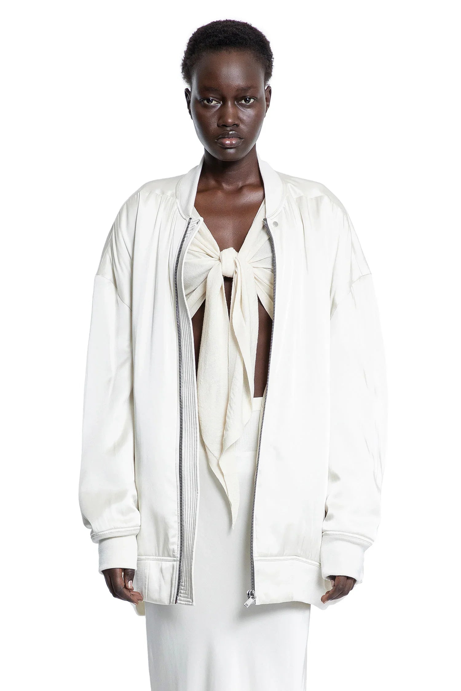 Hollywood-Peter-Flight-In-Washed-Charmeuse - 5