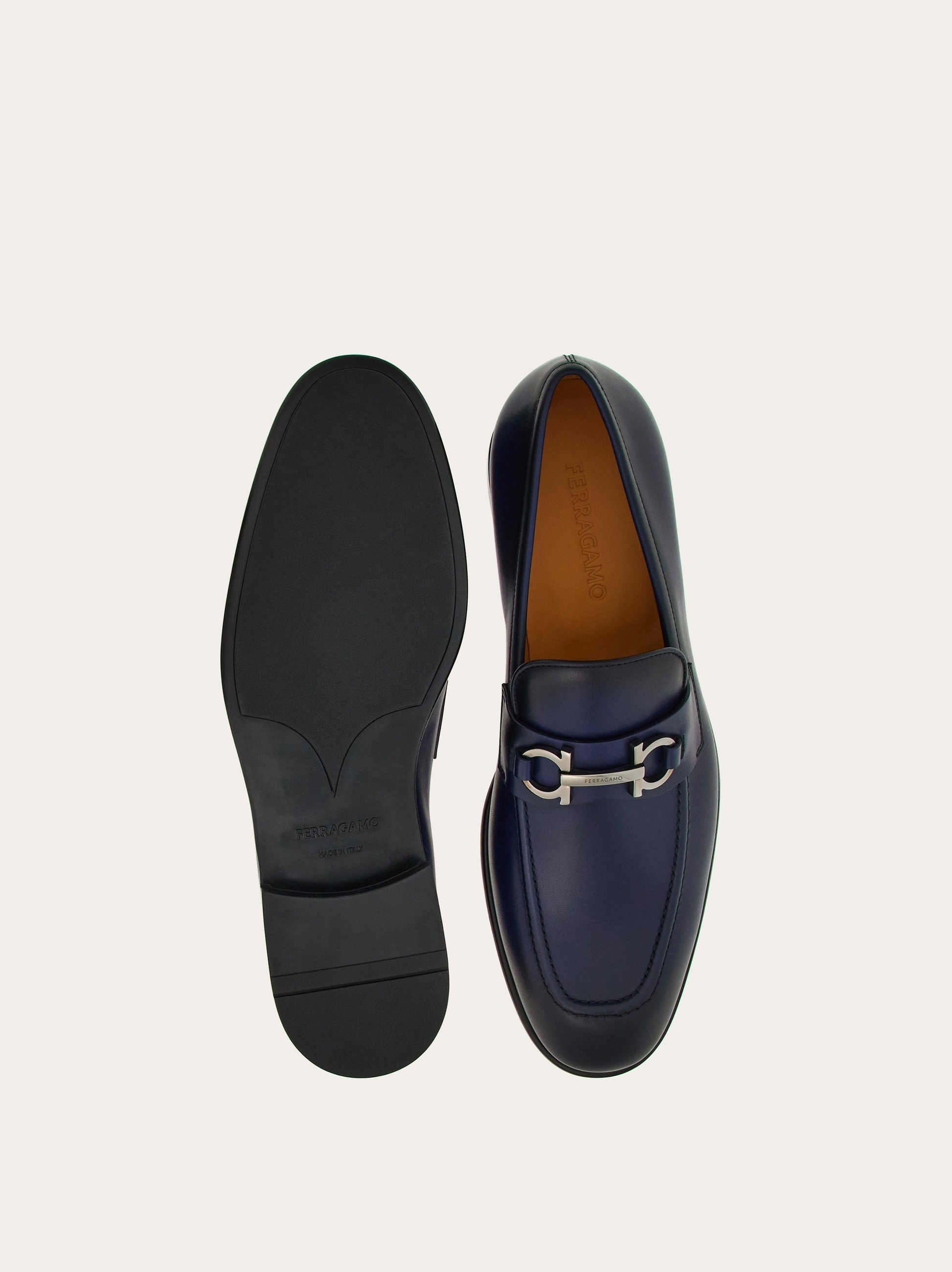 Moccasin with Gancini ornament - 5