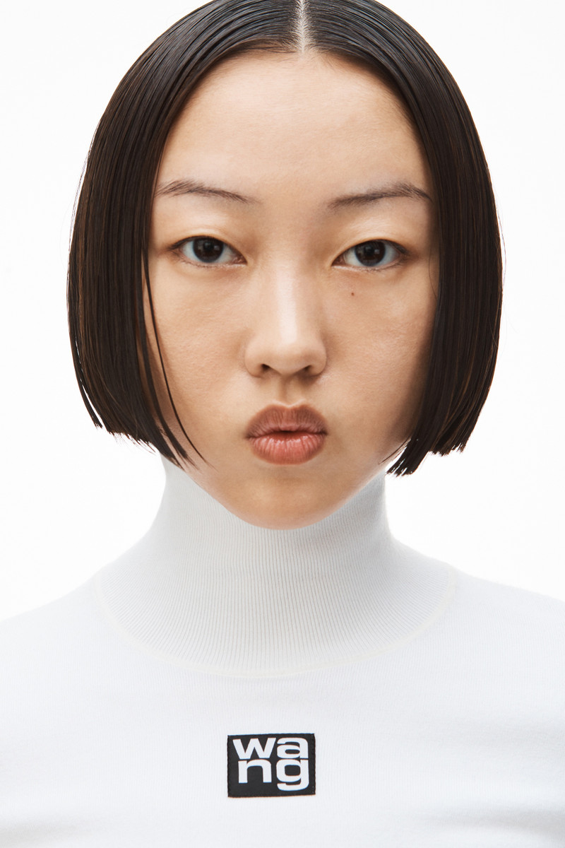 TURTLENECK TOP IN STRETCH KNIT 5