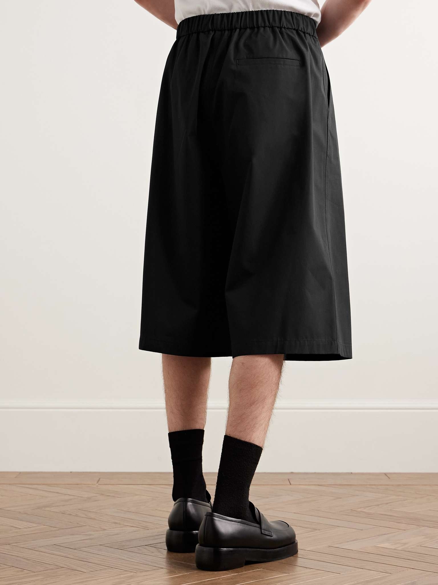Wide-Leg Pleated Cotton-Poplin Shorts - 4