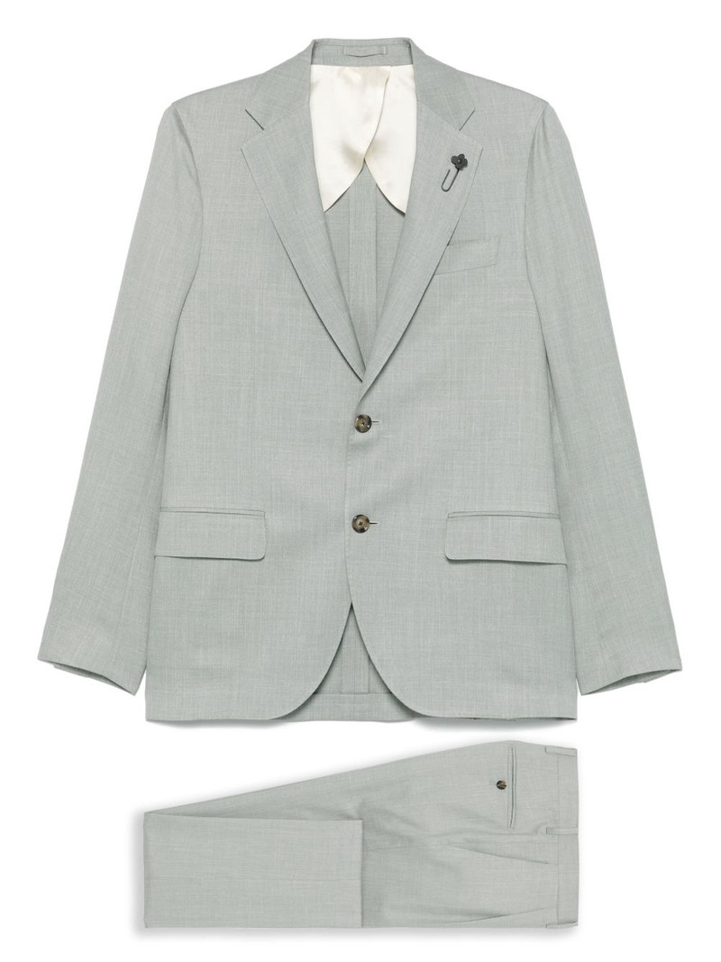 single-breasted suit 1