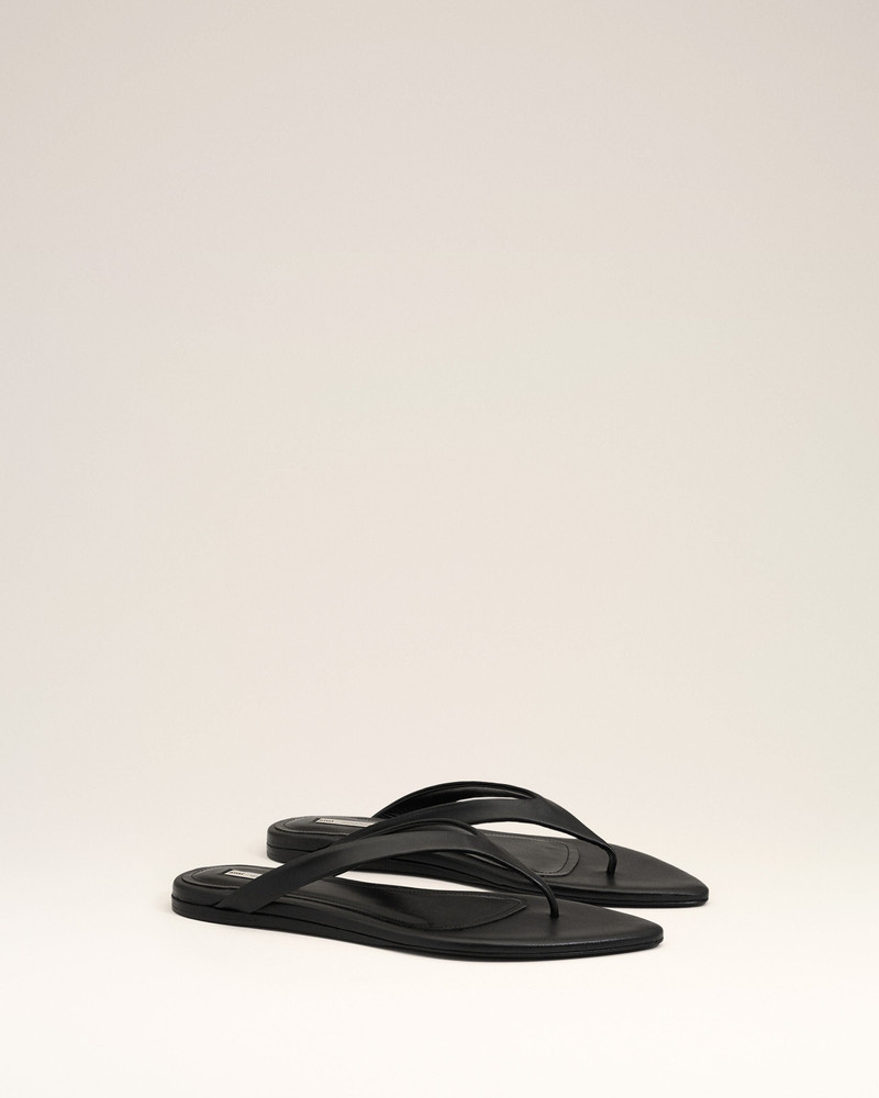 BLACK LAMB LEATHER POINTED TOE FLIP FLOPS 3