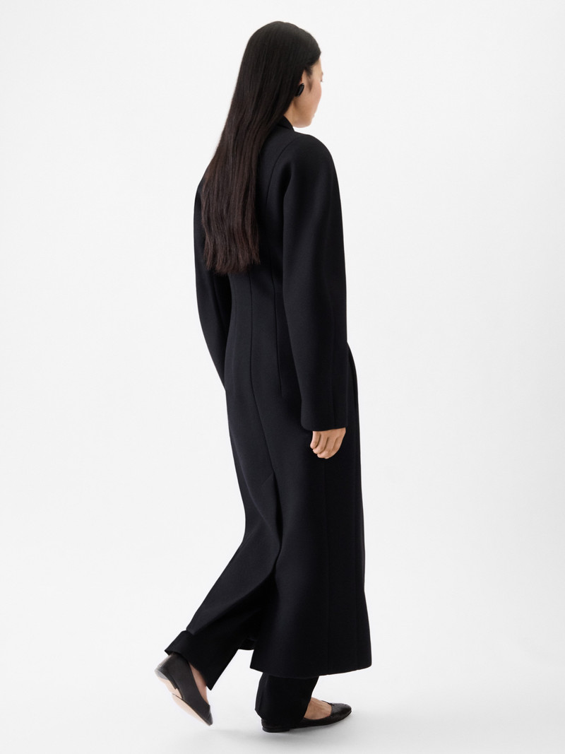 The Curvo coat 3