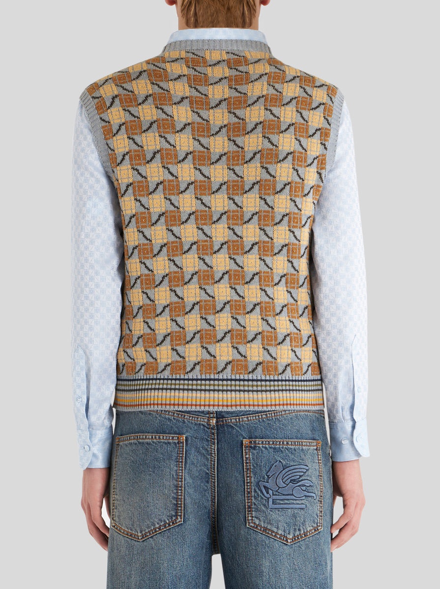 GEOMETRIC PATTERN KNITTED GILET - 4