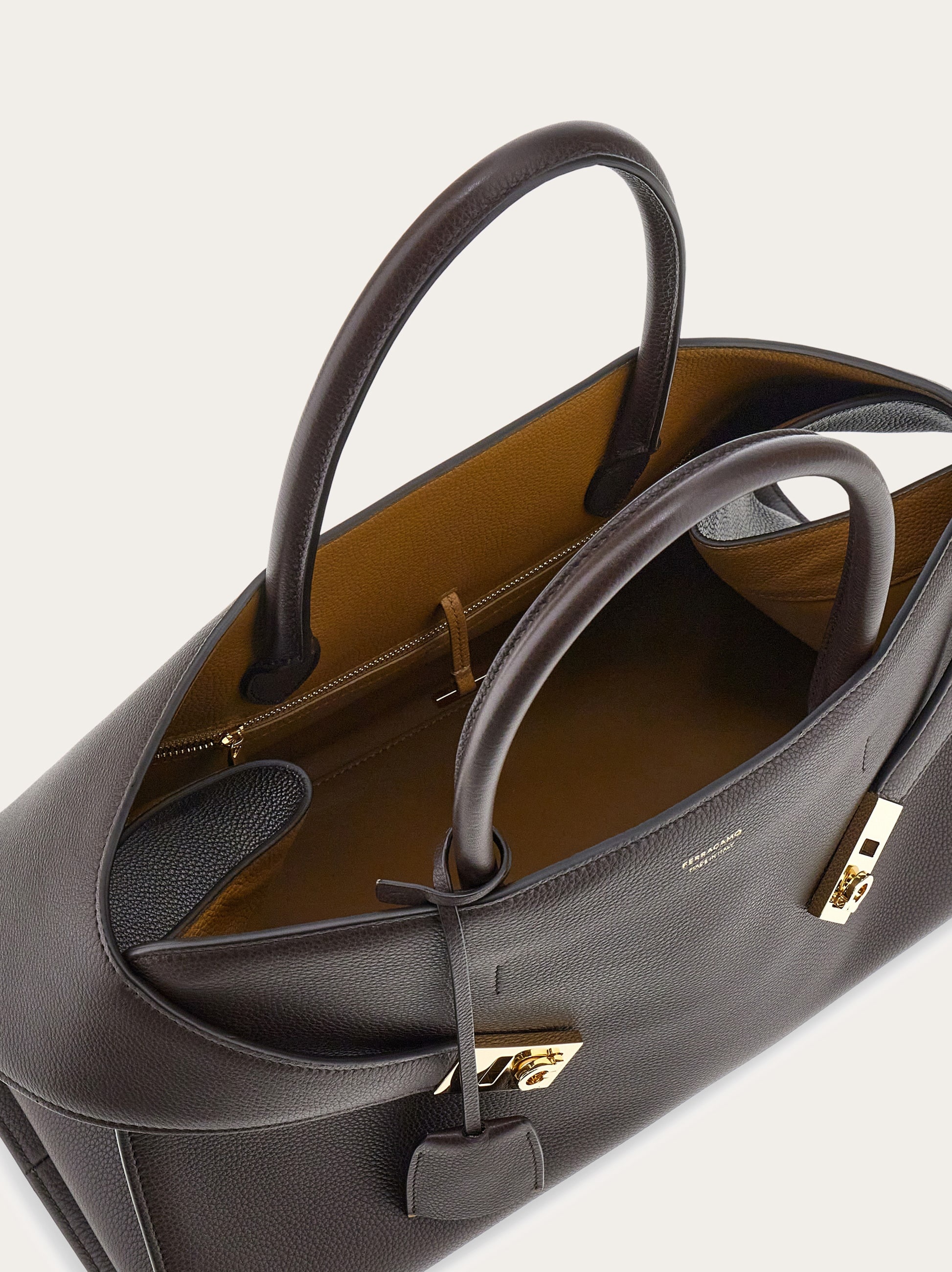 Hug bicolor handbag (M) - 6
