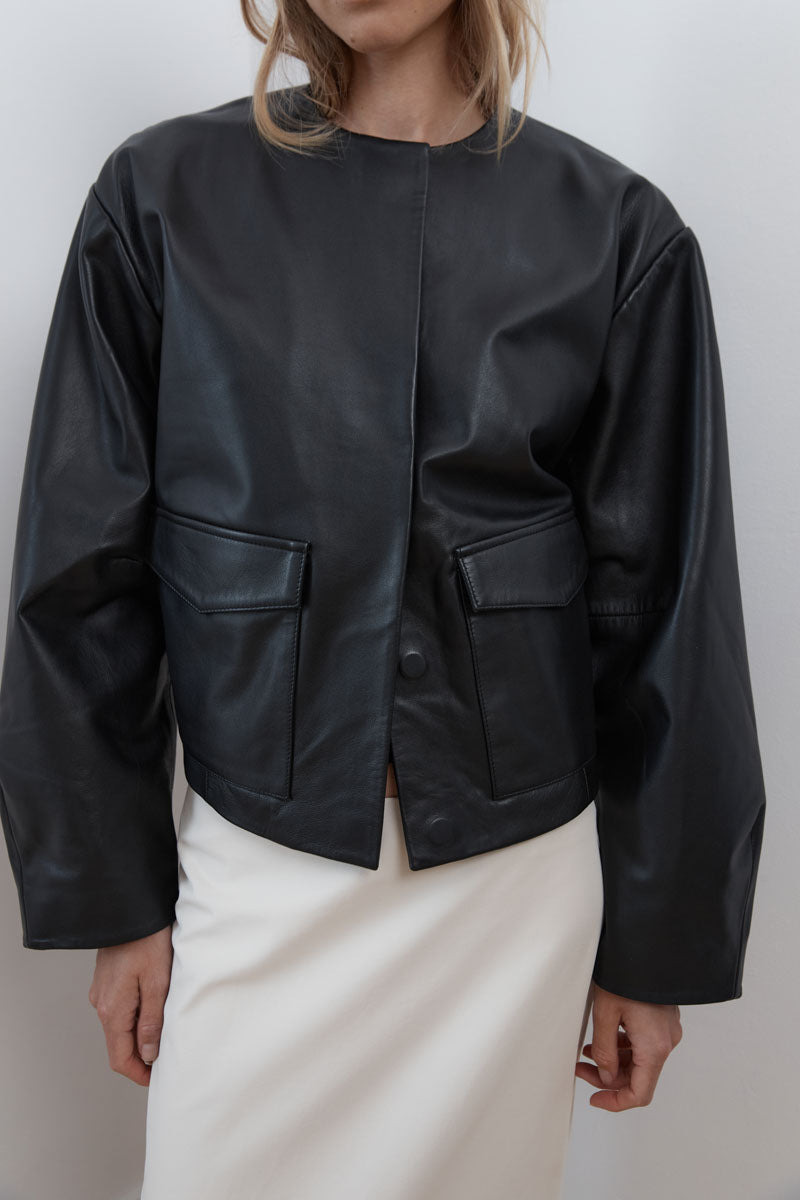 Utility Cocoon Leather Bomber - Black - 9