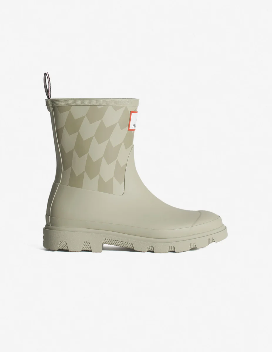 MAISON KITSUNE x HUNTER UNISEX CHEVRON DOWNPOUR SHORT BOOTS - 1