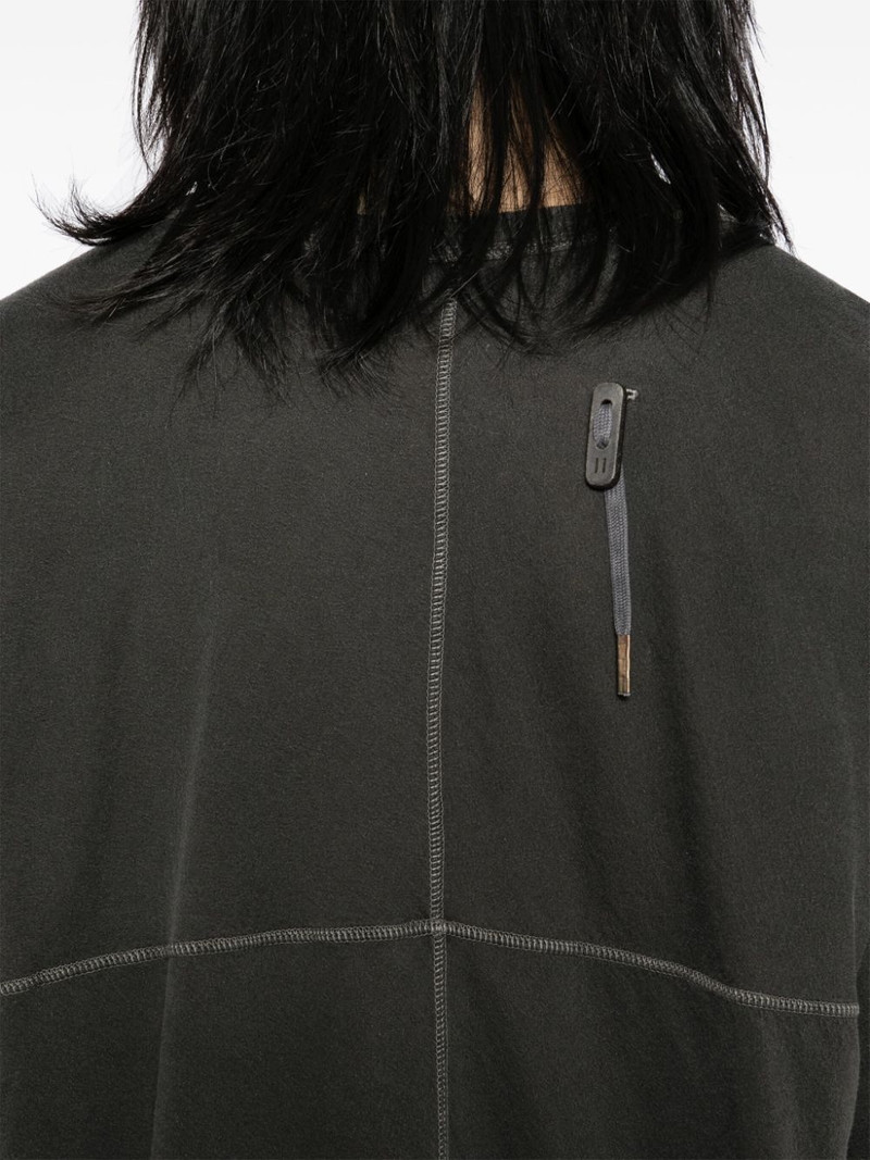 round-neck T-shirt 4